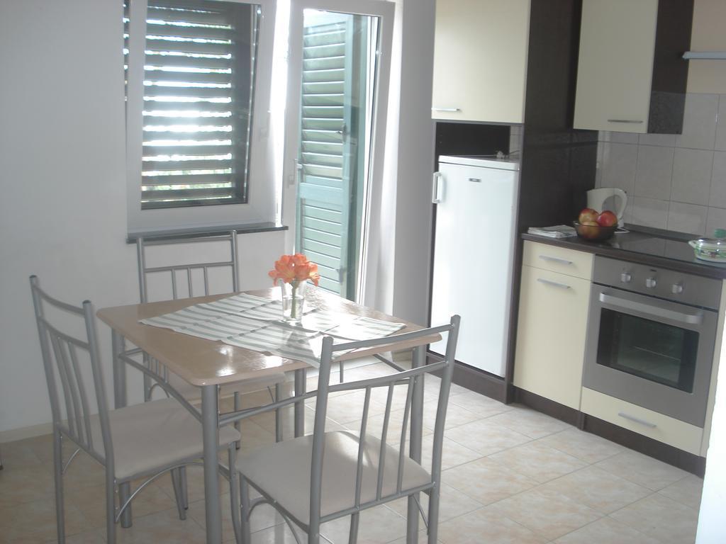 Apartments Smiljana Omiš Exterior foto