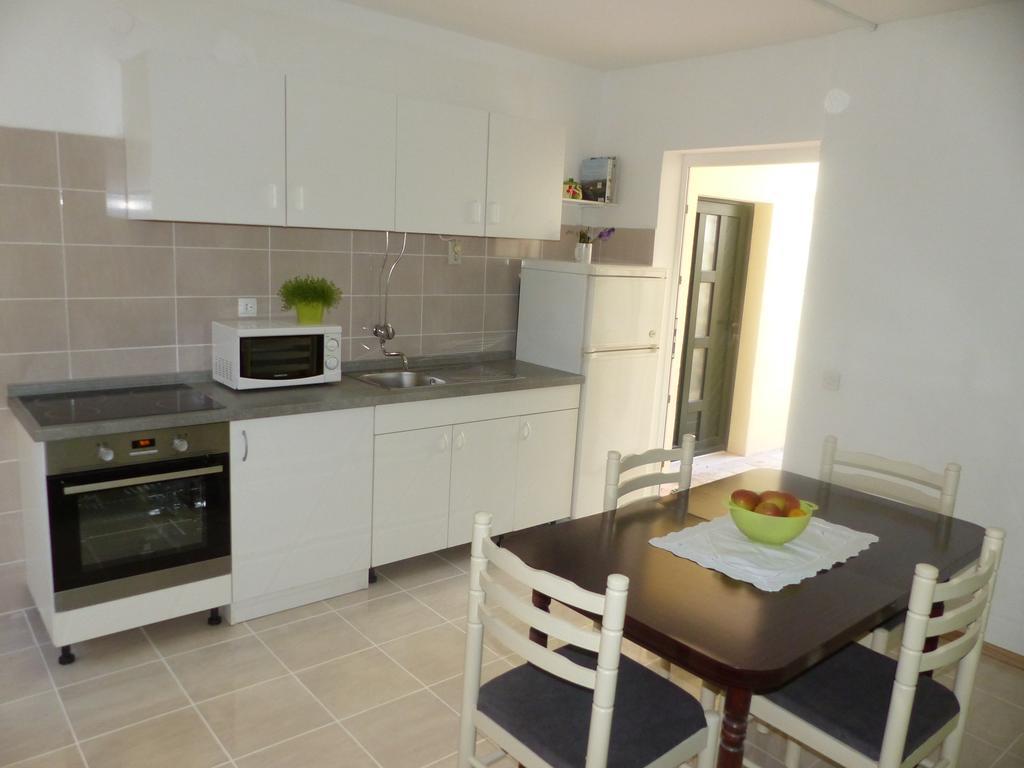 Apartments Smiljana Omiš Exterior foto